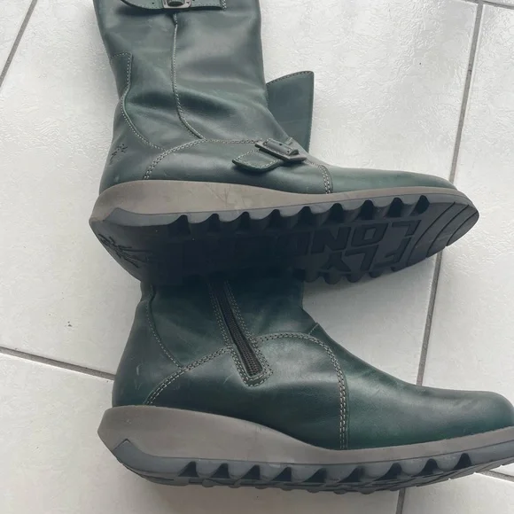 Fly London boots New. - Picture 3 of 8